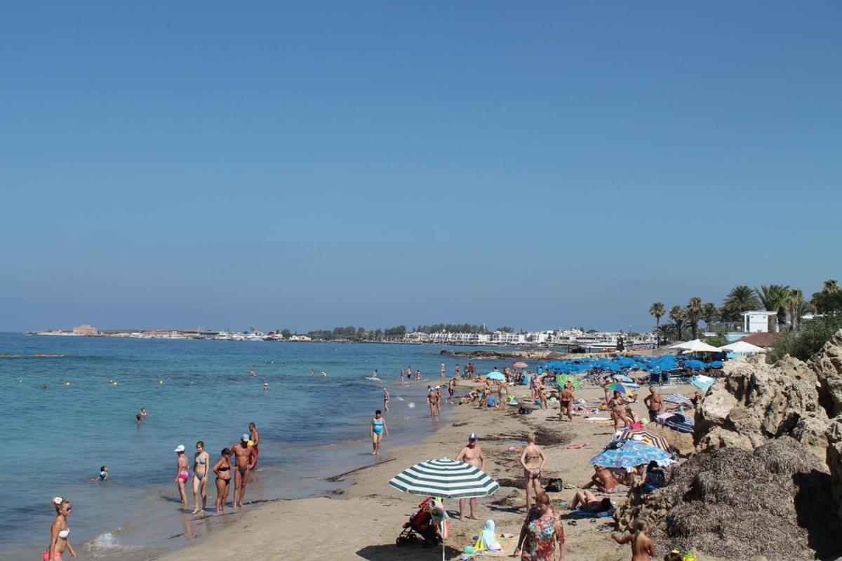 Charming Holiday Retreat Kato Paphos Apt 400M To The Beach Bagian luar foto