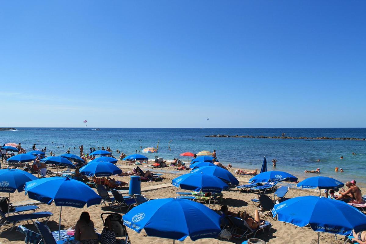Charming Holiday Retreat Kato Paphos Apt 400M To The Beach Bagian luar foto