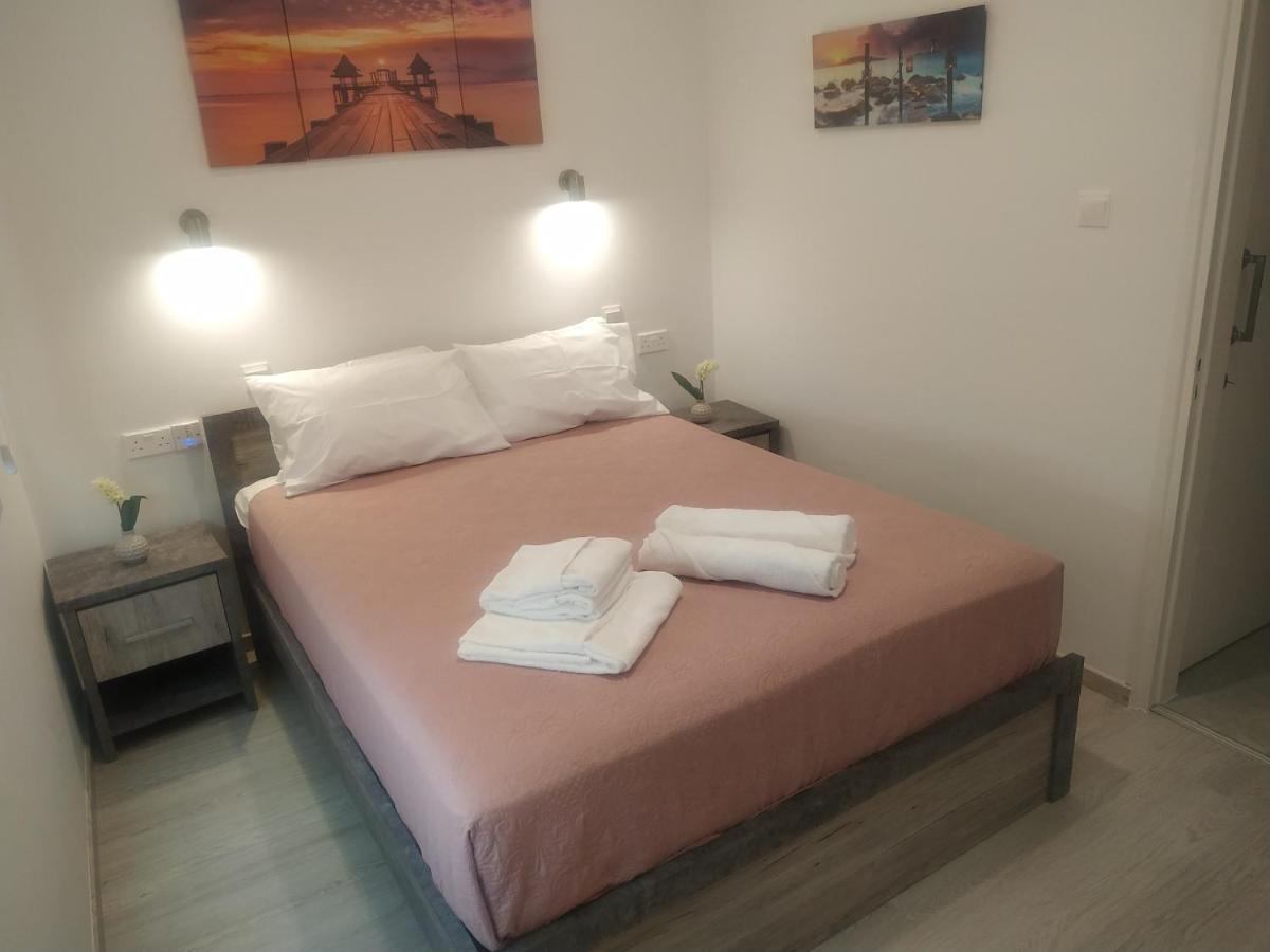 Charming Holiday Retreat Kato Paphos Apt 400M To The Beach Bagian luar foto