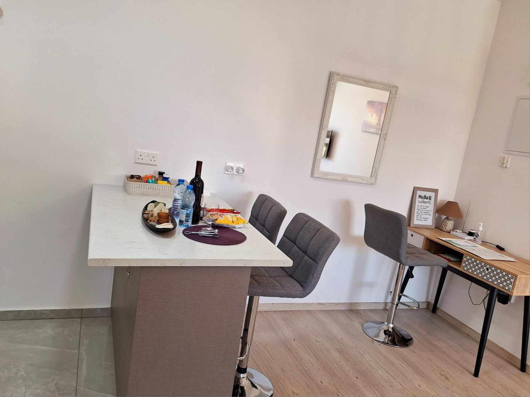 Charming Holiday Retreat Kato Paphos Apt 400M To The Beach Bagian luar foto