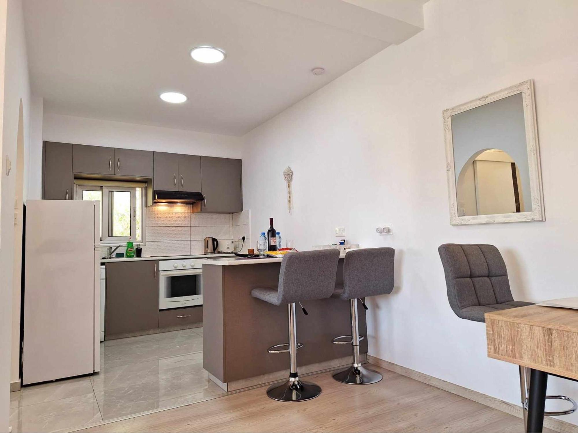 Charming Holiday Retreat Kato Paphos Apt 400M To The Beach Bagian luar foto