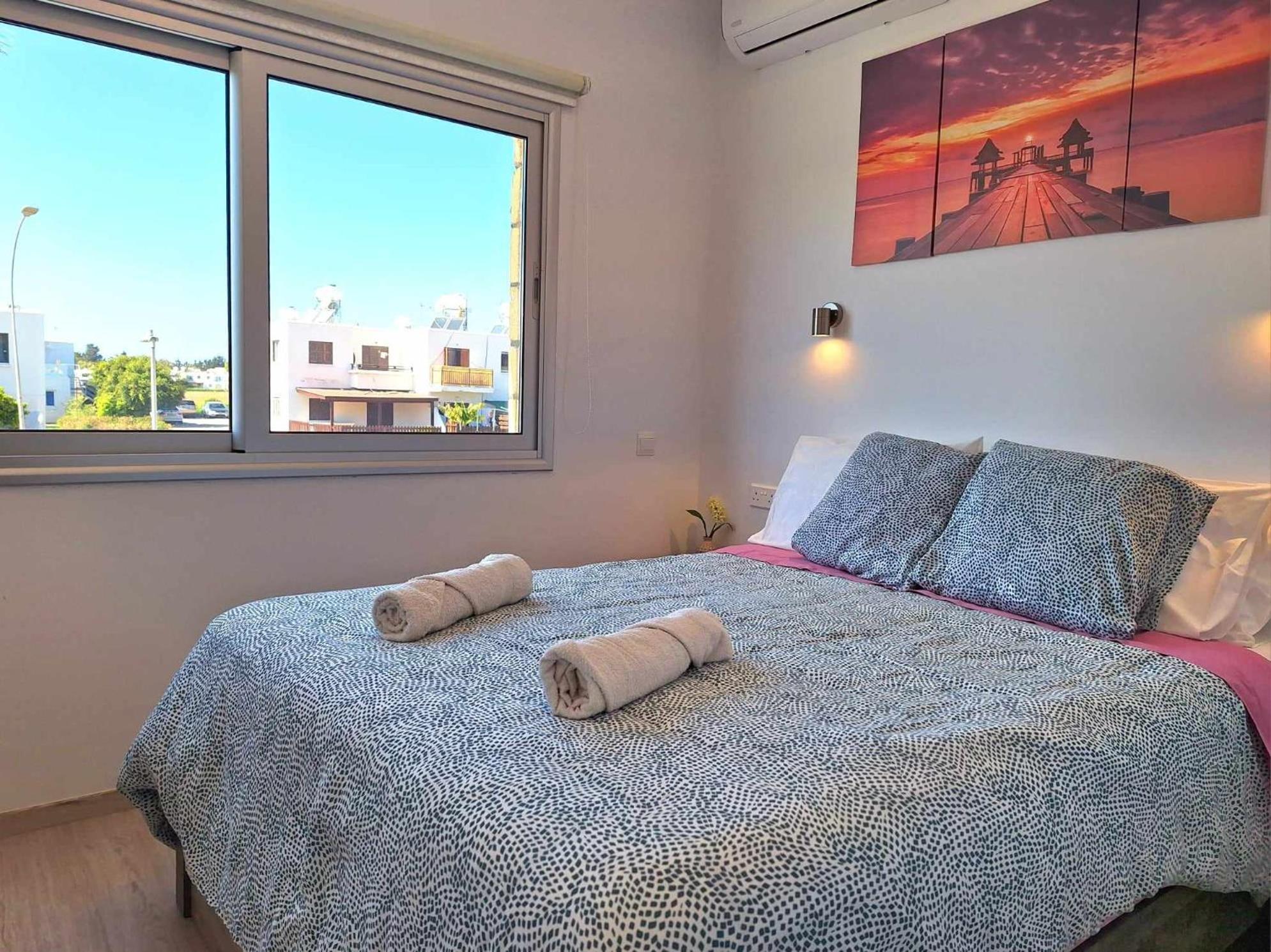 Charming Holiday Retreat Kato Paphos Apt 400M To The Beach Bagian luar foto