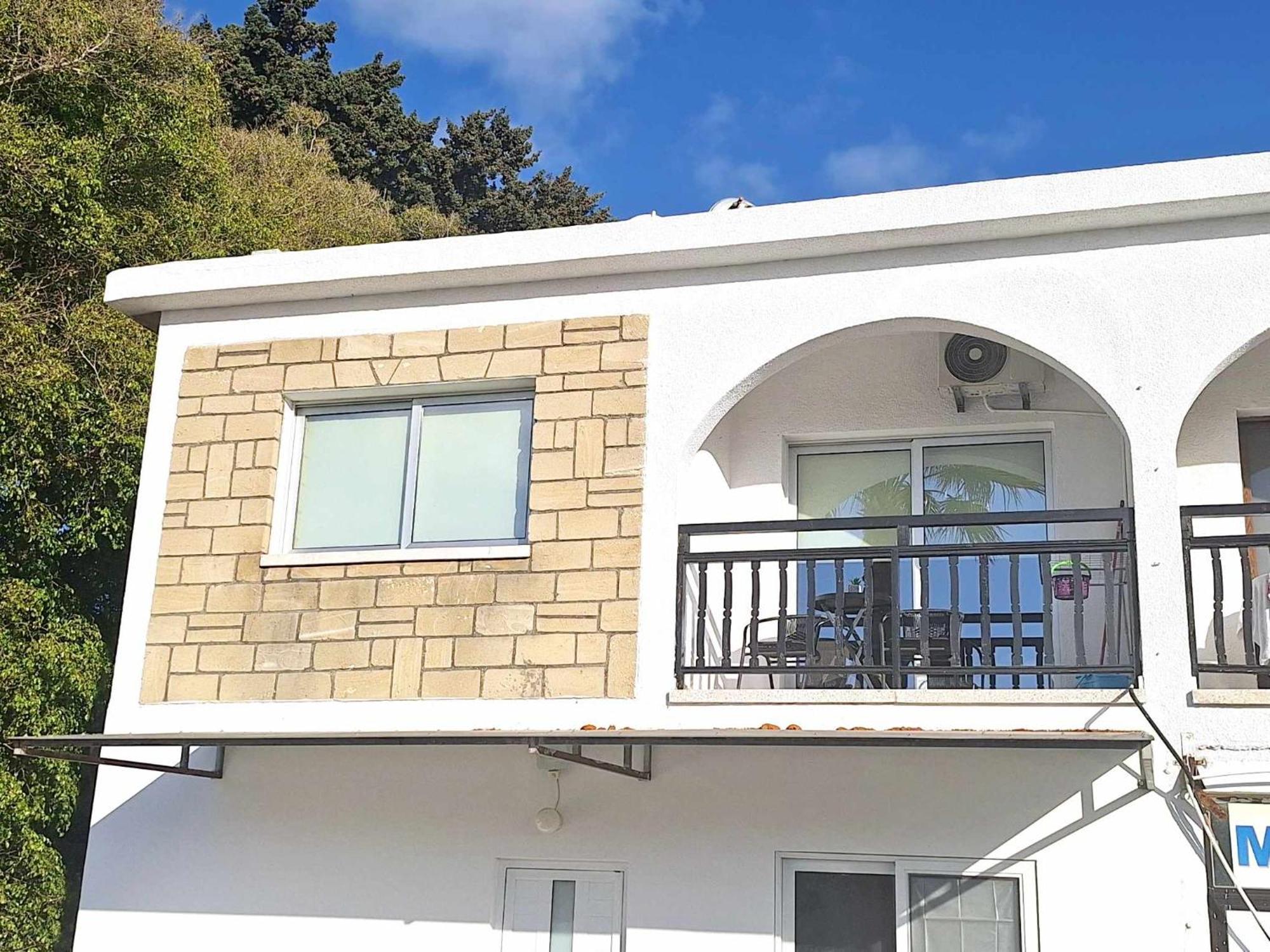 Charming Holiday Retreat Kato Paphos Apt 400M To The Beach Bagian luar foto