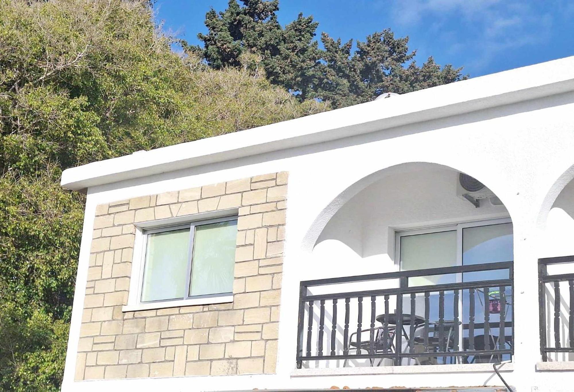 Charming Holiday Retreat Kato Paphos Apt 400M To The Beach Bagian luar foto