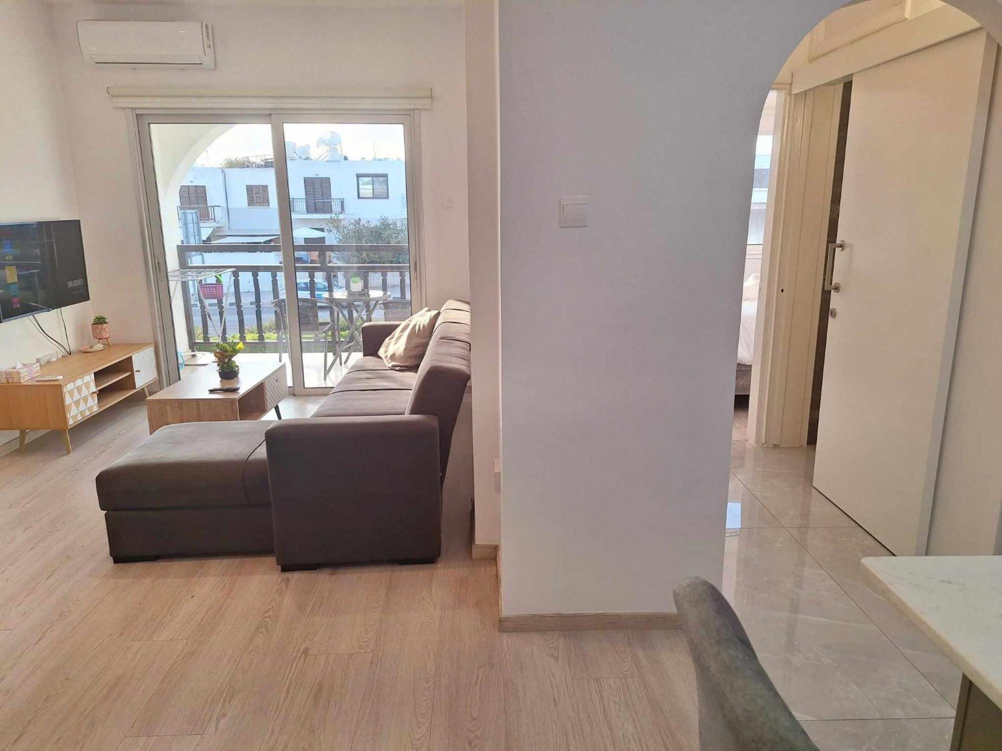 Charming Holiday Retreat Kato Paphos Apt 400M To The Beach Bagian luar foto