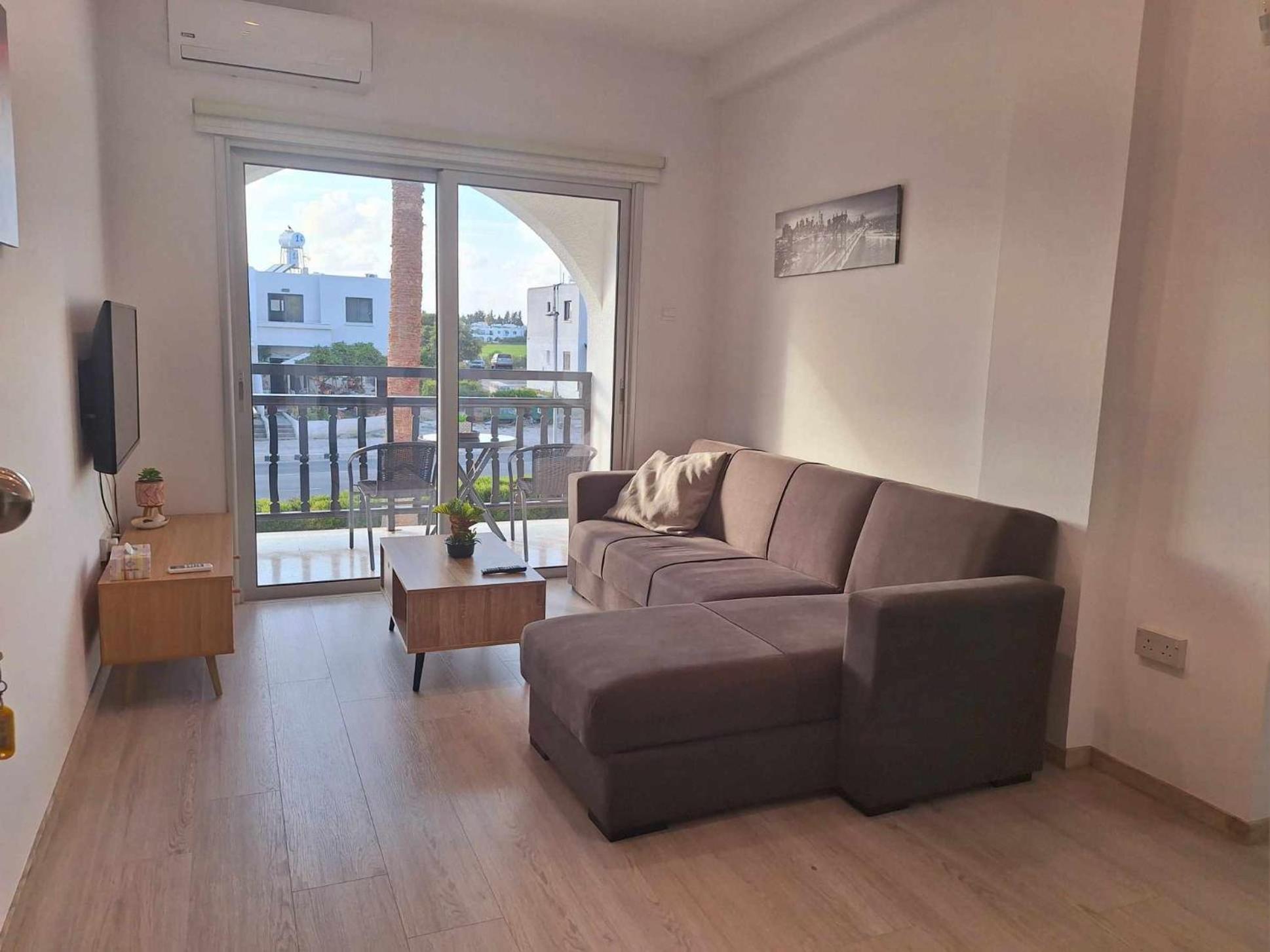 Charming Holiday Retreat Kato Paphos Apt 400M To The Beach Bagian luar foto
